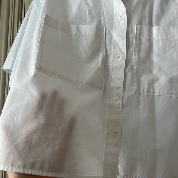 A&F Cropped Button-Up - Picture 4 of 5